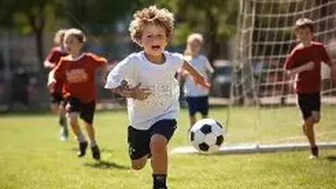 帽子戏法对决热刺，埃泽荣耀加冕！官方公布：他荣膺英超本轮最佳球员称号！